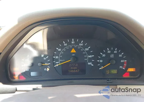 2001 Mercedes-Benz E 320 z USA, uszkodzony, nr VIN WDBJF65J91B352408